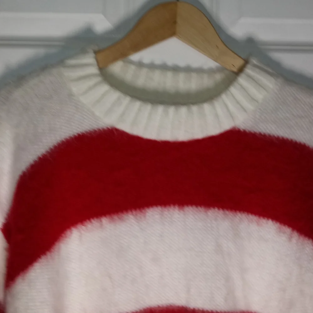 BP Oversize Brushed Pullover Red Ivory Striped XS